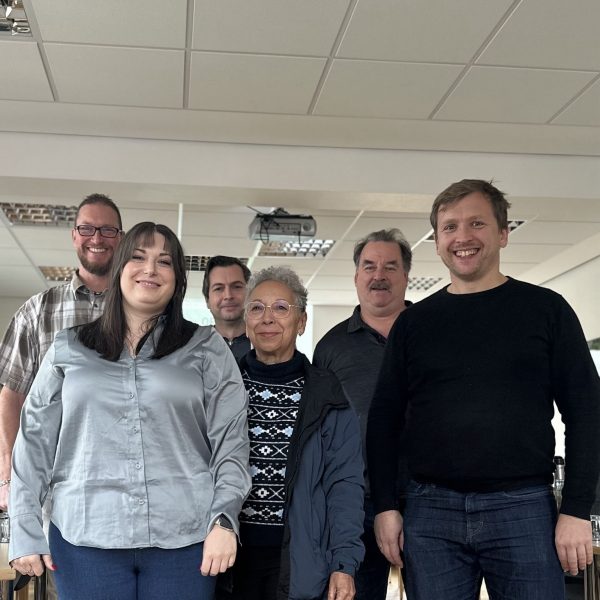 Gruppenfoto Gemeinsam für Dernbach im Ratssaal nach der offenen Fraktionssitzung